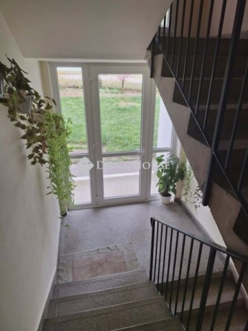 Eladó panellakás, Pécsett 48.95 M Ft, 2 szobás