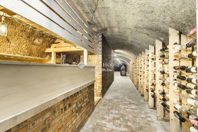 Eladó üzlethelyiség, Egerben 169.99 M Ft / költözzbe.hu