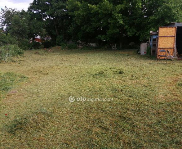 Eladó telek, Tahitótfalun 35 M Ft / költözzbe.hu