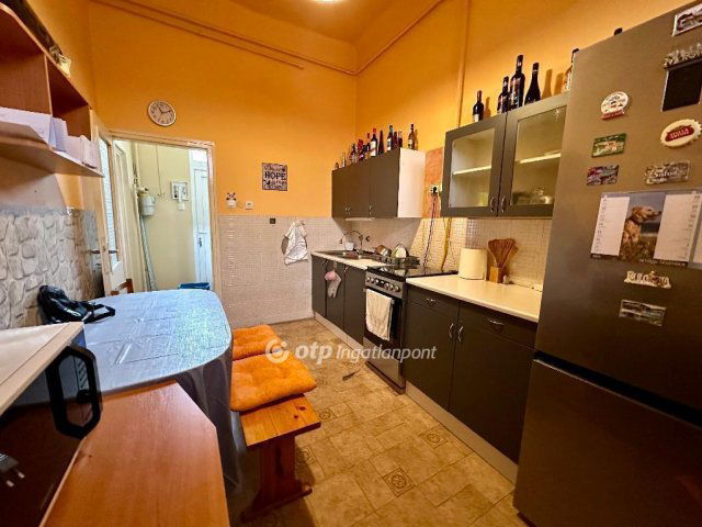 Eladó téglalakás, Debrecenben 64.99 M Ft, 2 szobás