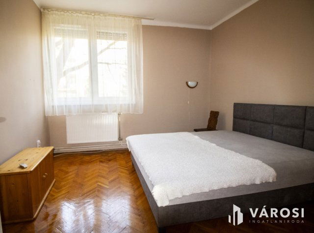 Kiadó téglalakás, albérlet, Békéscsabán 100 E Ft / hó