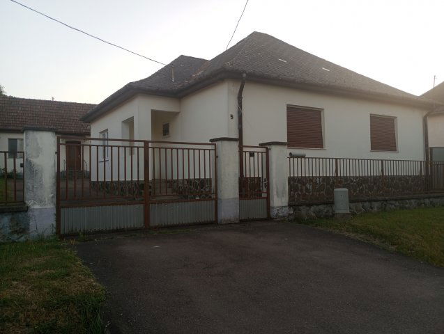 Eladó családi ház, Egerbaktán 32.99 M Ft, 3 szobás