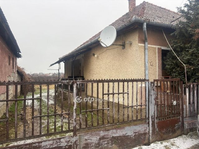 Eladó családi ház, Verpeléten 19 M Ft, 3 szobás