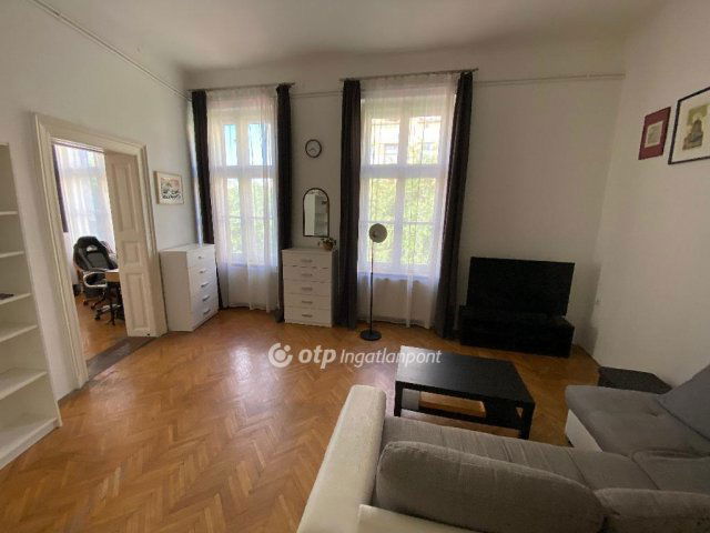 Eladó téglalakás, Budapesten, VIII. kerületben 64.9 M Ft