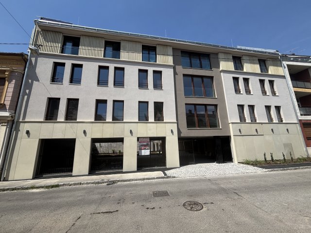 Eladó téglalakás, Pécsett, Perczel Miklós utcában 219.9 M Ft