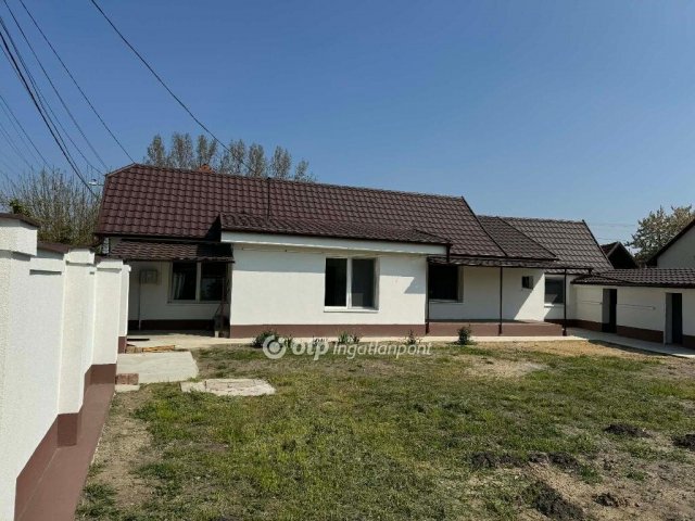 Eladó családi ház, Debrecenben 75 M Ft, 3 szobás