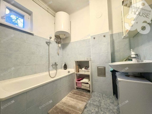 Eladó családi ház, Kecskeméten 64.9 M Ft, 3 szobás