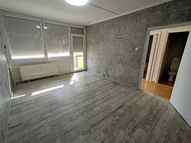 Kiadó panellakás, albérlet, Mohácson 120 E Ft / hó, 3 szobás
