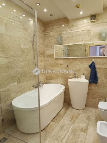 Eladó téglalakás, Budapesten, II. kerületben 257 M Ft, 3 szobás