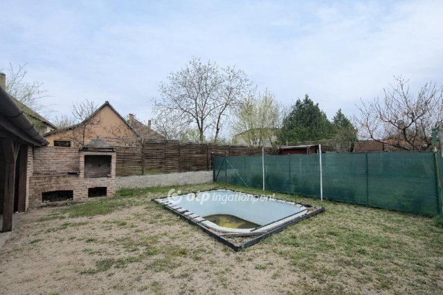 Eladó téglalakás, Budapesten, XXI. kerületben 72.9 M Ft