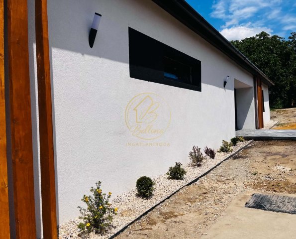 Eladó családi ház, Görcsönyben 56 M Ft, 3 szobás
