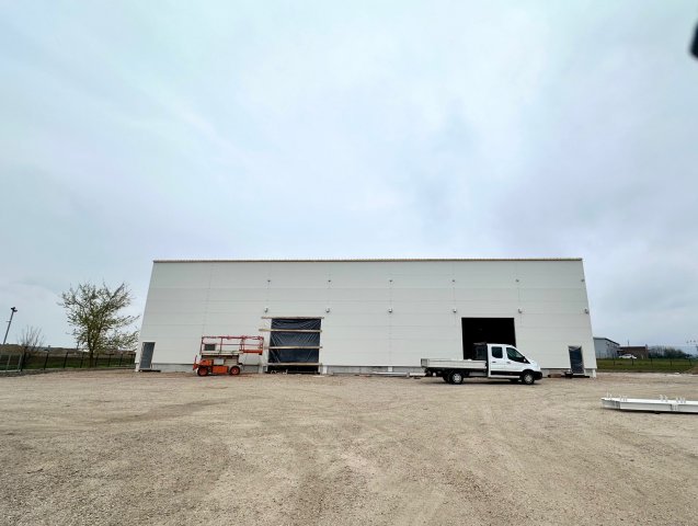 Kiadó ipari ingatlan, Tatán 1733 E Ft / hó / költözzbe.hu