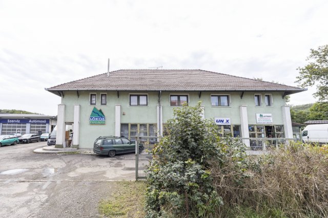 Eladó üzlethelyiség, Rétságon 199 M Ft, 12 szobás