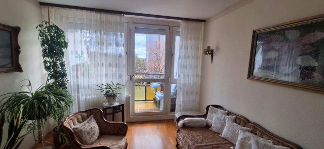 Eladó panellakás, Kaposváron 46.9 M Ft, 3 szobás