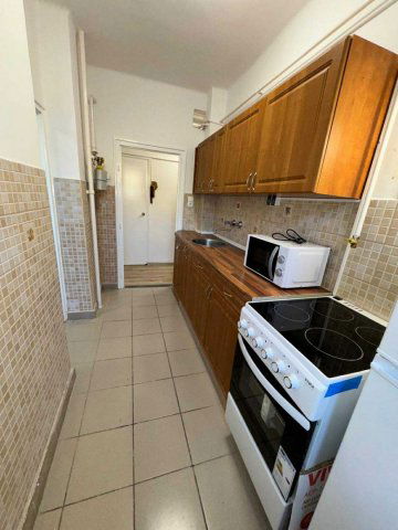 Kiadó téglalakás, albérlet, Debrecenben 180 E Ft / hó, 3 szobás