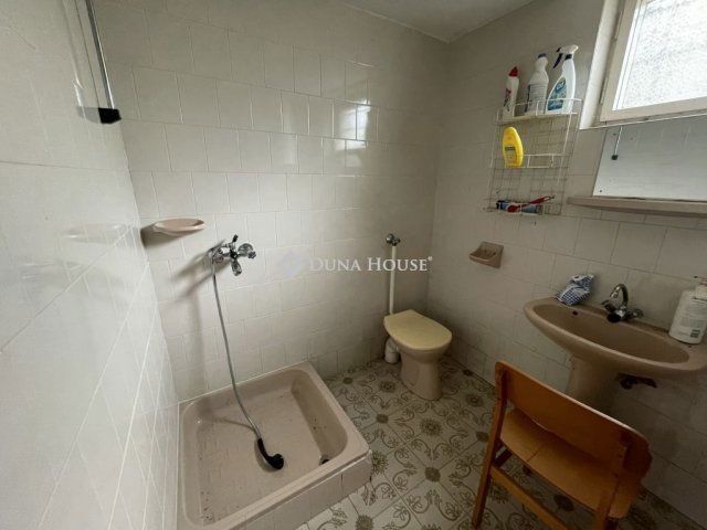 Eladó nyaraló, Borgátán 21.49 M Ft, 3 szobás