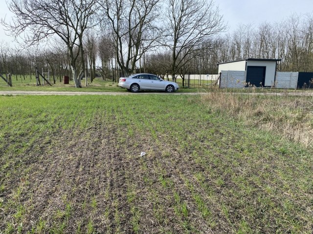 Eladó telek, Komáromban 5 M Ft / költözzbe.hu