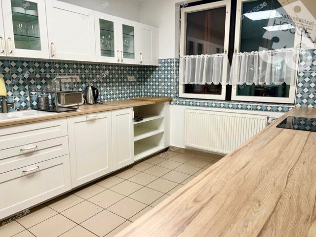 Eladó ipari ingatlan, Tiszakécskén 99.99 M Ft