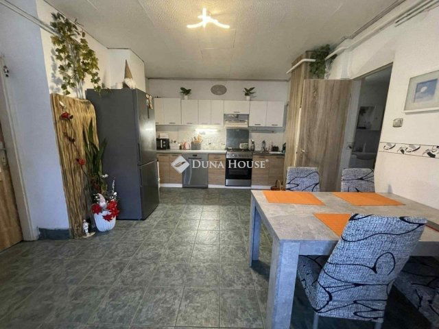 Eladó családi ház, Pusztavámon 37.9 M Ft, 2 szobás