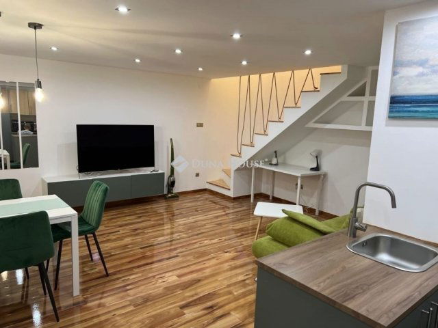 Eladó téglalakás, Budapesten, VI. kerületben 98 M Ft, 3 szobás