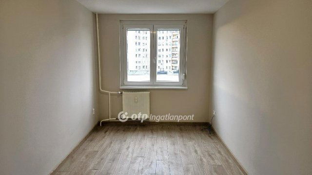 Eladó panellakás, Székesfehérvárott 60.5 M Ft, 2 szobás