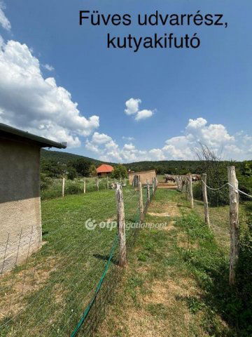 Eladó családi ház, Cserkúton 63 M Ft, 4 szobás
