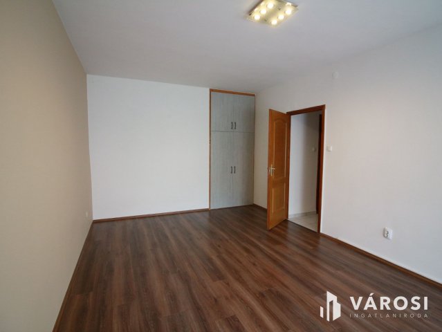 Kiadó téglalakás, albérlet, Nagykanizsán 90 E Ft / hó