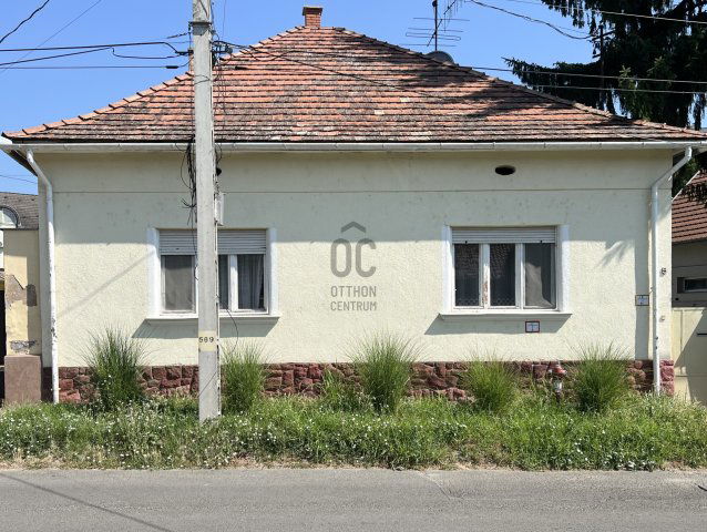 Eladó családi ház, Szekszárdon 50 M Ft, 5 szobás
