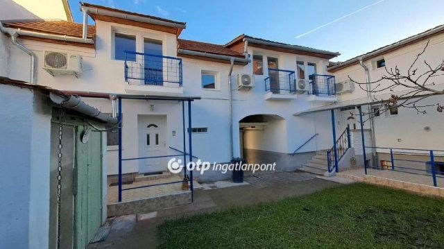 Eladó családi ház, Kecskeméten 85 M Ft, 6+1 szobás