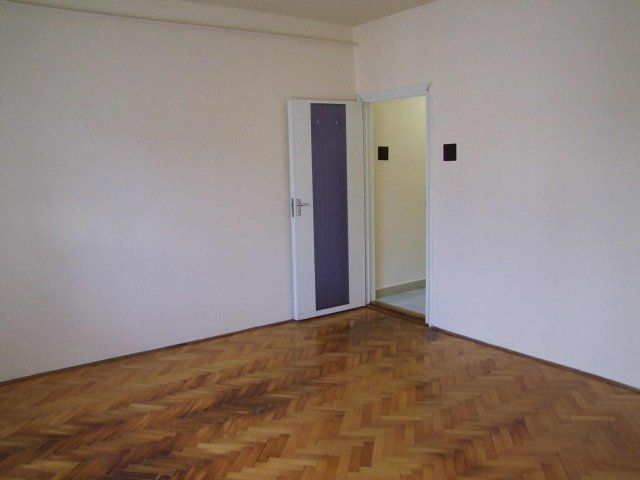 Kiadó téglalakás, albérlet, Egerben 120 E Ft / hó, 1 szobás