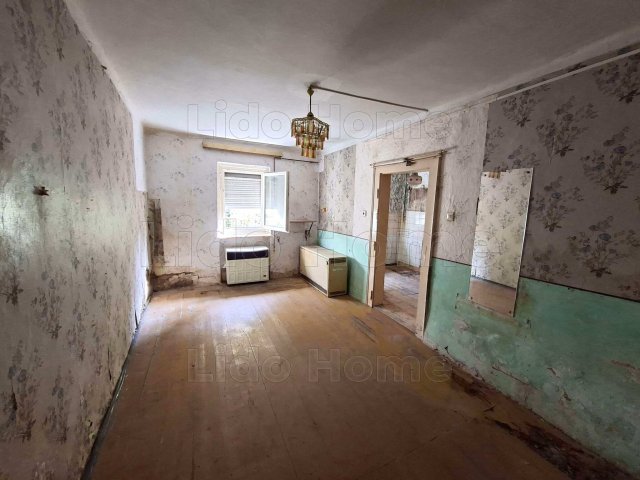 Eladó téglalakás, Kaposváron 16.5 M Ft, 1 szobás