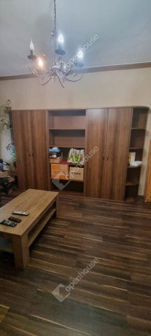 Kiadó téglalakás, albérlet, Tatabányán 160 E Ft / hó