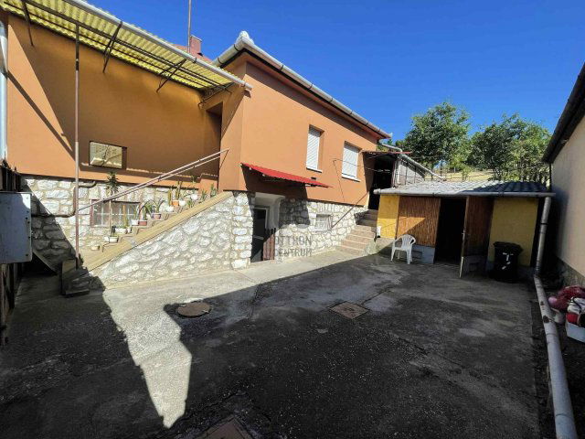 Eladó családi ház, Egerben 49 M Ft, 3 szobás