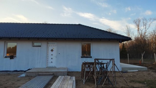 Eladó családi ház, Dánszentmiklóson 58.5 M Ft, 4 szobás