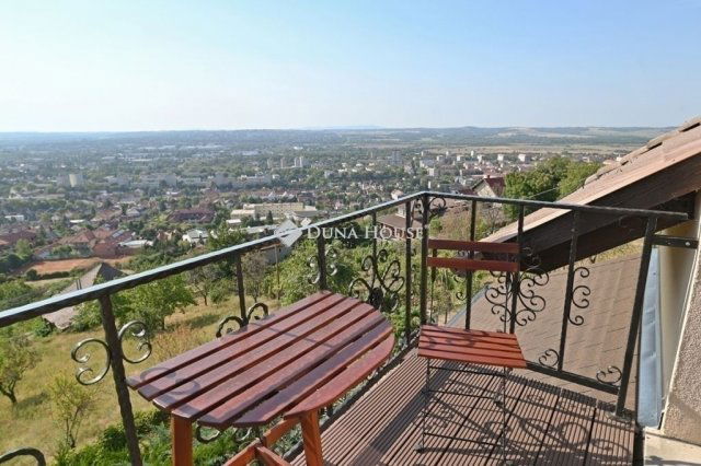 Eladó ikerház, Pécsett 179 M Ft, 4 szobás / költözzbe.hu