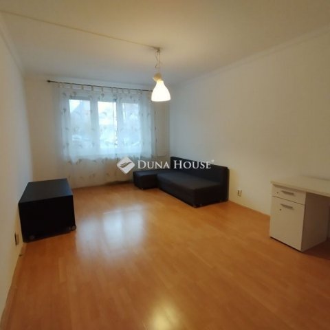 Kiadó panellakás, albérlet, XV. kerületben, Neptun utcában