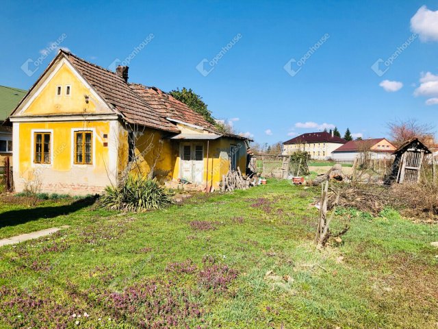 Eladó családi ház, Murakeresztúron 4.5 M Ft, 2 szobás