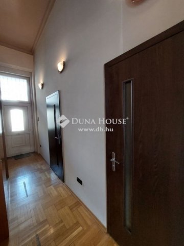 Eladó téglalakás, Budapesten, XIII. kerületben 99 M Ft, 2 szobás