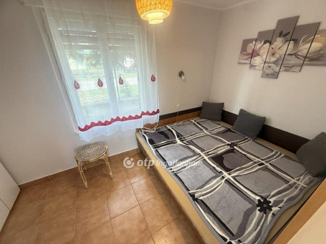 Eladó nyaraló, Tiszakécskén 22.9 M Ft, 1 szobás