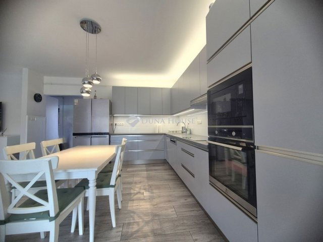 Eladó ikerház, Budapesten, XVIII. kerületben 166.5 M Ft, 4 szobás