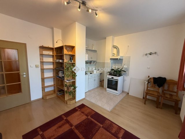 Eladó téglalakás, Budapesten, X. kerületben 43.9 M Ft, 1 szobás