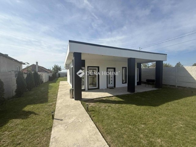 Eladó családi ház, Érden 62.9 M Ft, 3 szobás