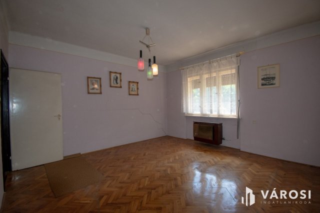 Eladó családi ház, Győrött 55.9 M Ft, 3 szobás