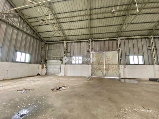 Eladó ipari ingatlan, Kistarcsán 275 M Ft / költözzbe.hu