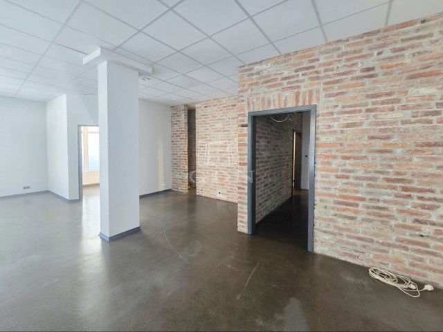 Kiadó üzlethelyiség, Zalaegerszegen 230 E Ft / hó