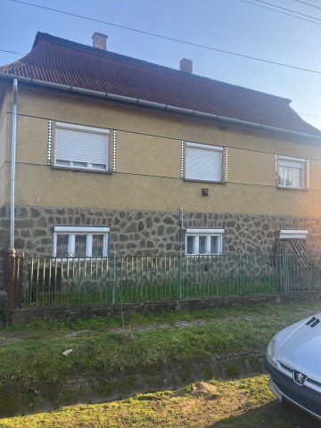 Eladó családi ház, Szilaspogonyon 27 M Ft, 5+1 szobás