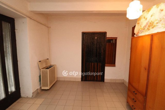 Eladó családi ház, Taksonyon 49.4 M Ft, 2 szobás