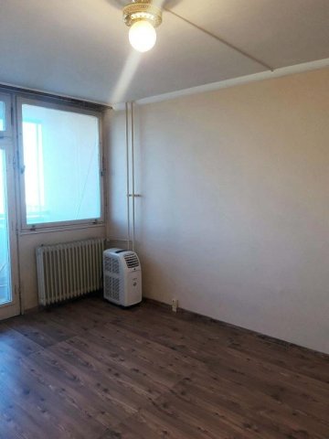 Eladó téglalakás, Székesfehérvárott 35.9 M Ft, 1 szobás