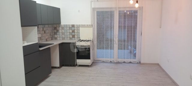 Kiadó családi ház, albérlet, XX. kerületben, Komárom utcában