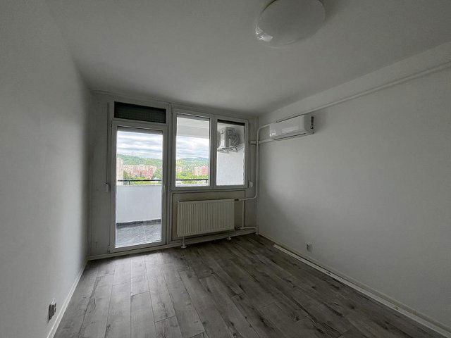Eladó panellakás, Budapesten, III. kerületben 83.5 M Ft, 3 szobás